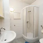 Apartment By The Sea Slatine, Ciovo - 10435