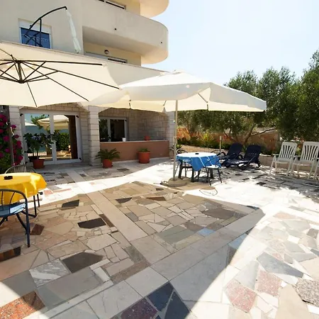 By The Sea Slatine, Ciovo - 10435 Apartment *